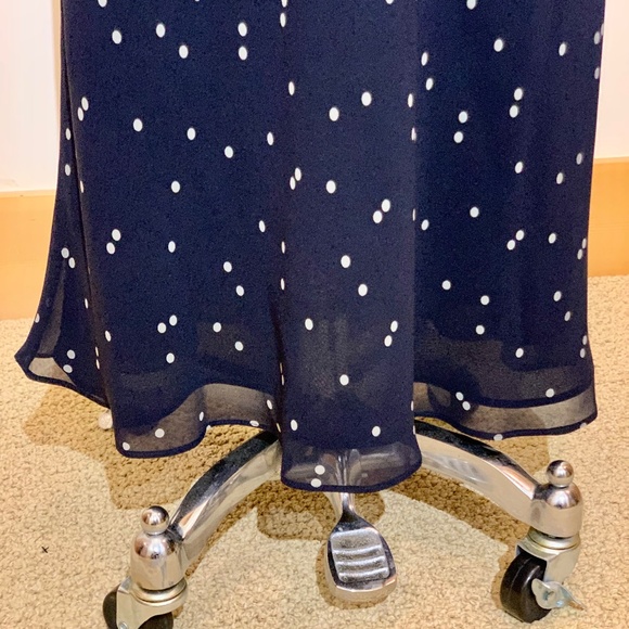 🎉HP‼️🎉 💥EUC💥 Extraordinary Ann Taylor Navy and Cream Silk Skirt - Size 8 - Picture 7 of 10